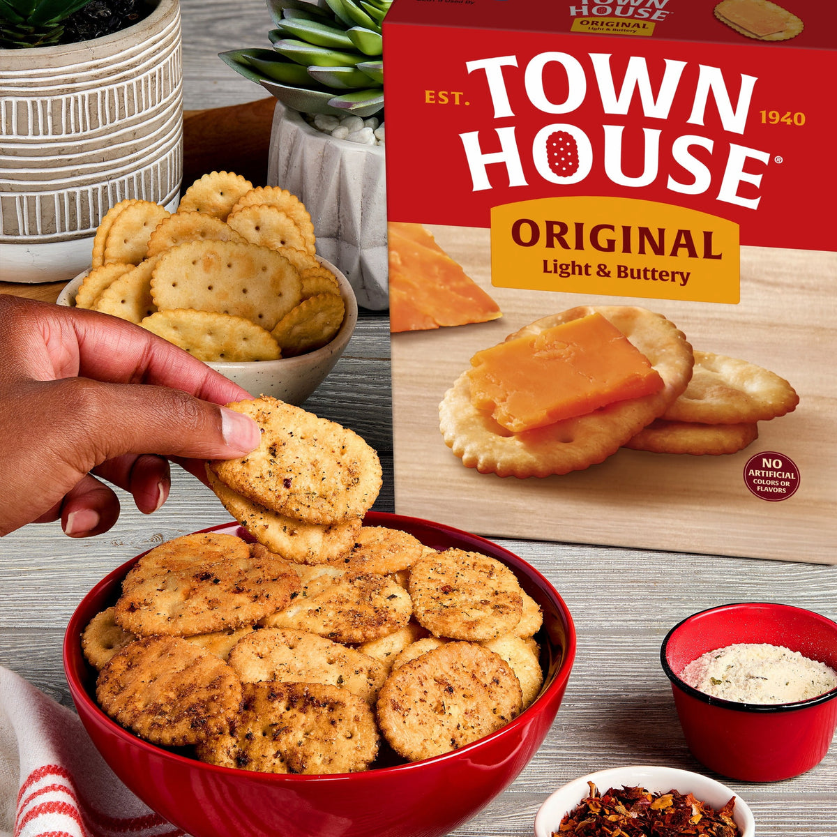 Town House Original Oven Baked Crackers, Salty Snacks, 20.7 oz