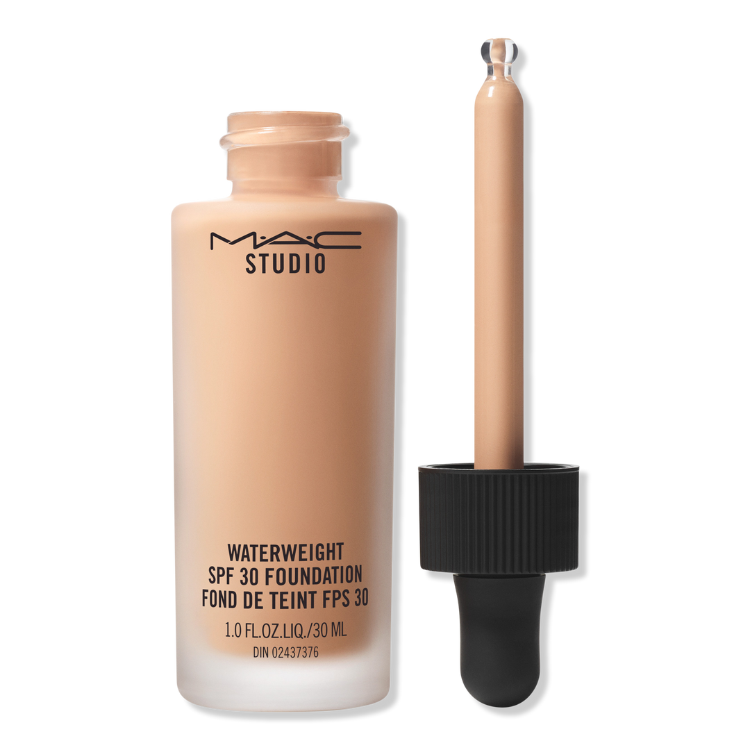 MAC Studio Waterweight SPF 30 Foundation NW22, 1 oz