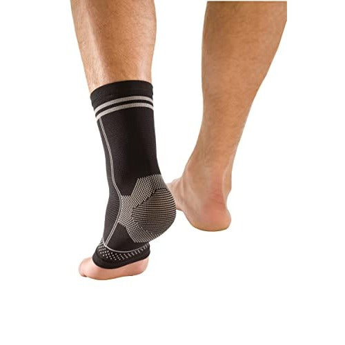 MUELLER Sports Medicine 4-Way Stretch Ankle Support Sleeve, Ankle Pain Relief Support for Men and Women, Ideal for Sprains, Strains, Arthritis, Black