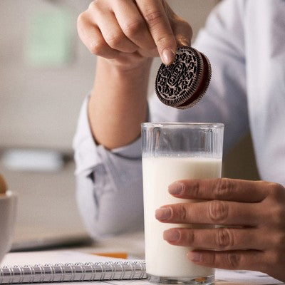 Oreo Dark Chocolate Creme Chocolate Sandwich Cookies Size - 17oz