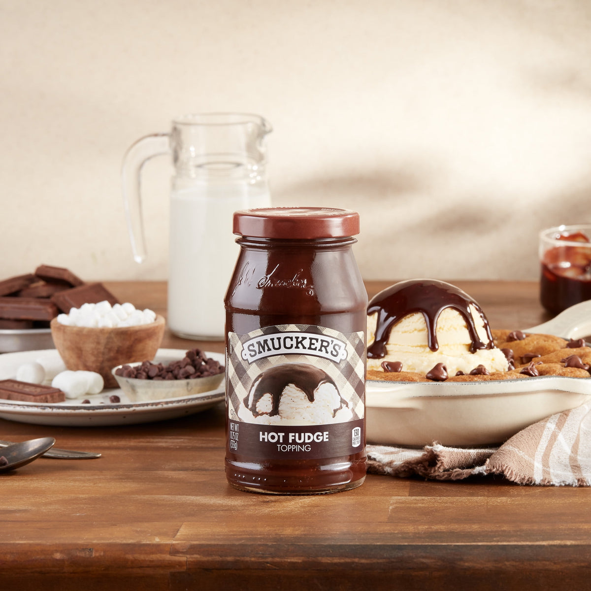 Smucker's Hot Fudge Topping, 11.75 oz